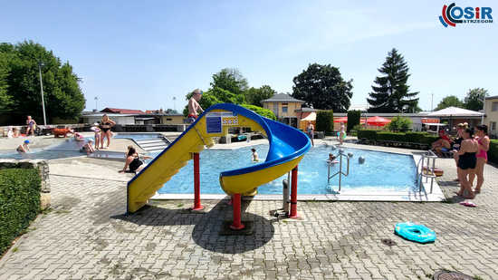 [FOTO] Ile osób odwiedziło basen zewnętrzny w tegorocznym sezonie letnim? OSiR przedstawił statystyki 