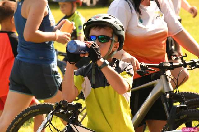 [WIDEO/FOTO] Młodzi kolarze wystartowali w kolejnej edycji Ligi MTB Aglomeracji Wałbrzyskiej