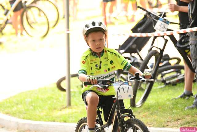 [WIDEO/FOTO] Młodzi kolarze wystartowali w kolejnej edycji Ligi MTB Aglomeracji Wałbrzyskiej