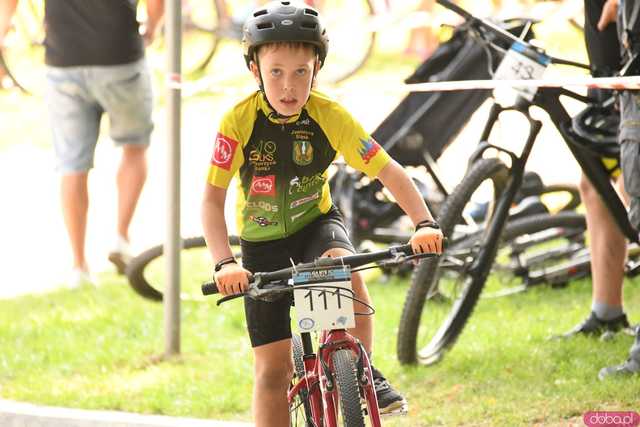 [WIDEO/FOTO] Młodzi kolarze wystartowali w kolejnej edycji Ligi MTB Aglomeracji Wałbrzyskiej