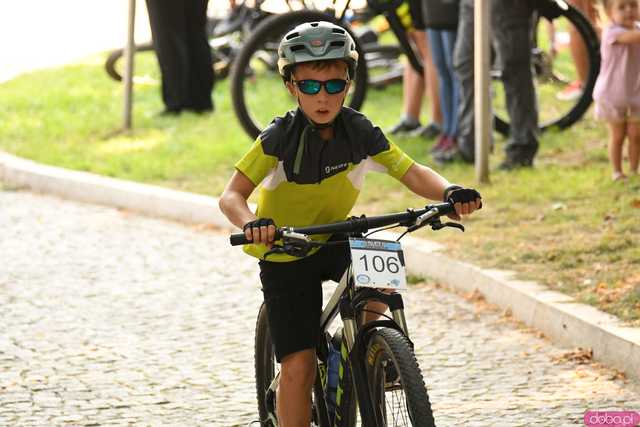 [WIDEO/FOTO] Młodzi kolarze wystartowali w kolejnej edycji Ligi MTB Aglomeracji Wałbrzyskiej