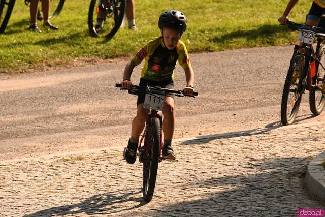 [WIDEO/FOTO] Młodzi kolarze wystartowali w kolejnej edycji Ligi MTB Aglomeracji Wałbrzyskiej