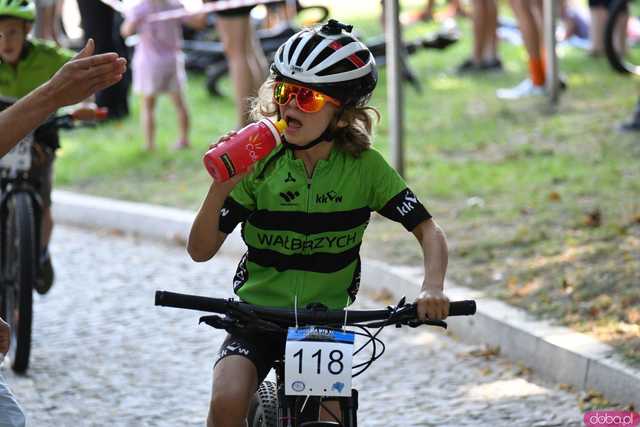 [WIDEO/FOTO] Młodzi kolarze wystartowali w kolejnej edycji Ligi MTB Aglomeracji Wałbrzyskiej
