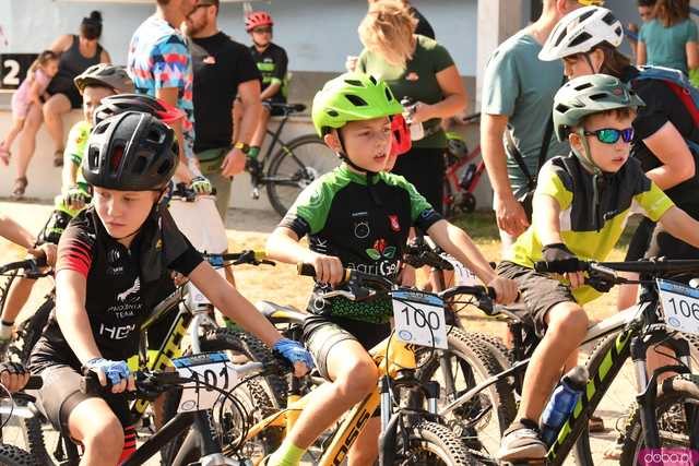 [WIDEO/FOTO] Młodzi kolarze wystartowali w kolejnej edycji Ligi MTB Aglomeracji Wałbrzyskiej