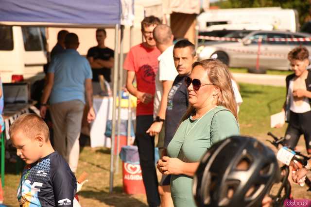 [WIDEO/FOTO] Młodzi kolarze wystartowali w kolejnej edycji Ligi MTB Aglomeracji Wałbrzyskiej