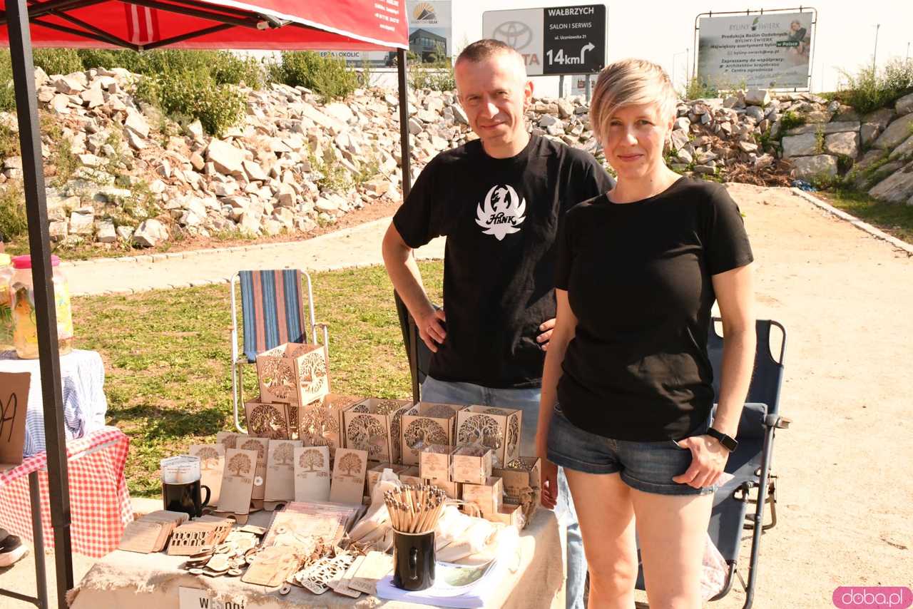[FOTO] Foodtrucki i lokalne produkty na kolejnej odsłonie Jarmarku przy Centrum Turystycznym Granitowego Szlaku