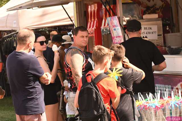 [WIDEO/FOTO] Drugi dzień pełen lotniczych wrażeń w Świebodzicach