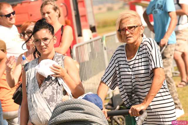 [WIDEO/FOTO] Drugi dzień pełen lotniczych wrażeń w Świebodzicach