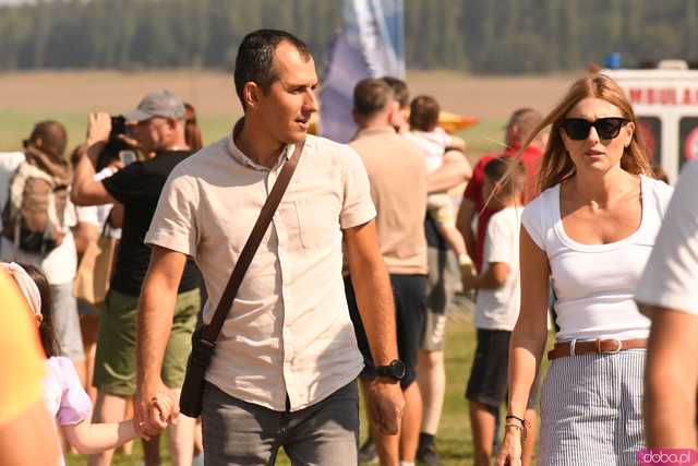 [WIDEO/FOTO] Drugi dzień pełen lotniczych wrażeń w Świebodzicach