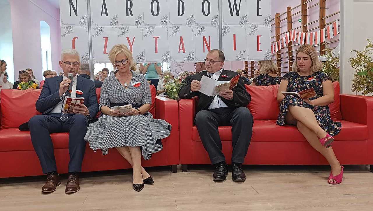 [FOTO] Wspólne czytanie Kordiana w świebodzickiej bibliotece