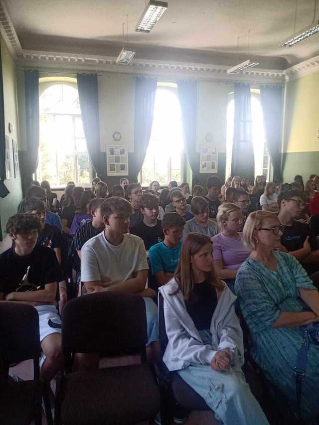 [FOTO] Narodowe Czytanie po raz trzynasty w strzegomskim Zespole Szkół