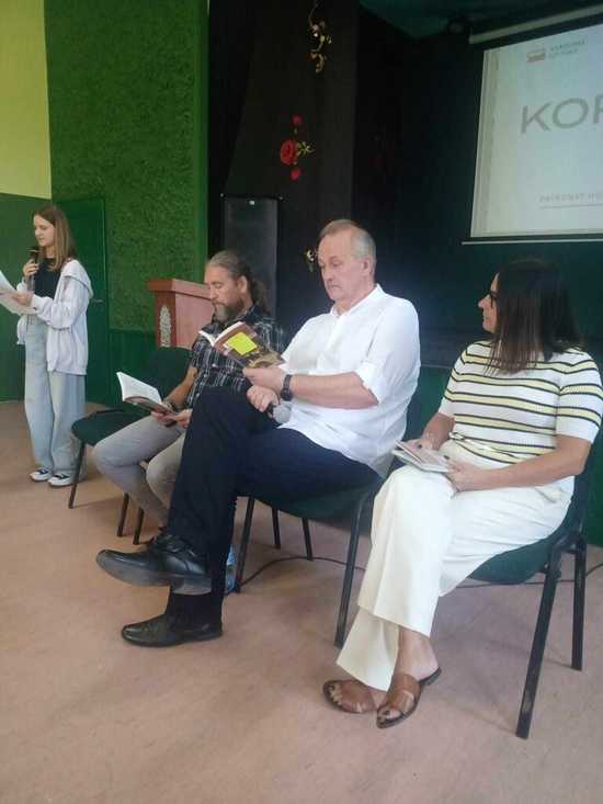 [FOTO] Narodowe Czytanie po raz trzynasty w strzegomskim Zespole Szkół