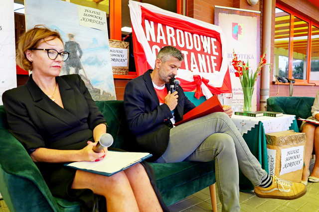 [FOTO] W Żarowie wspólnie czytali Kordiana
