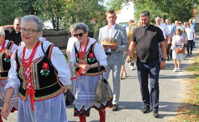 [FOTO] Mieszkańcy Gniewkowa podziękowali za tegoroczne plony