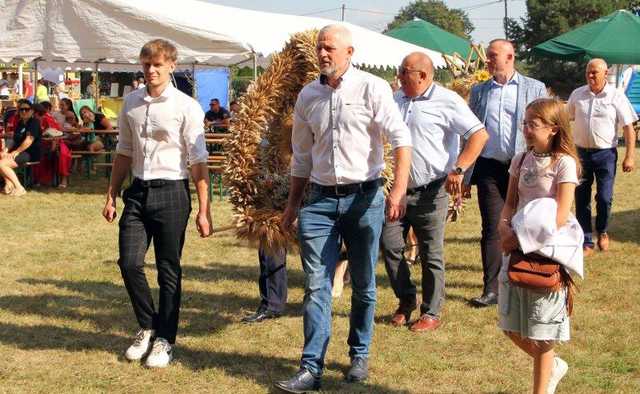 [FOTO] Mieszkańcy Gniewkowa podziękowali za tegoroczne plony