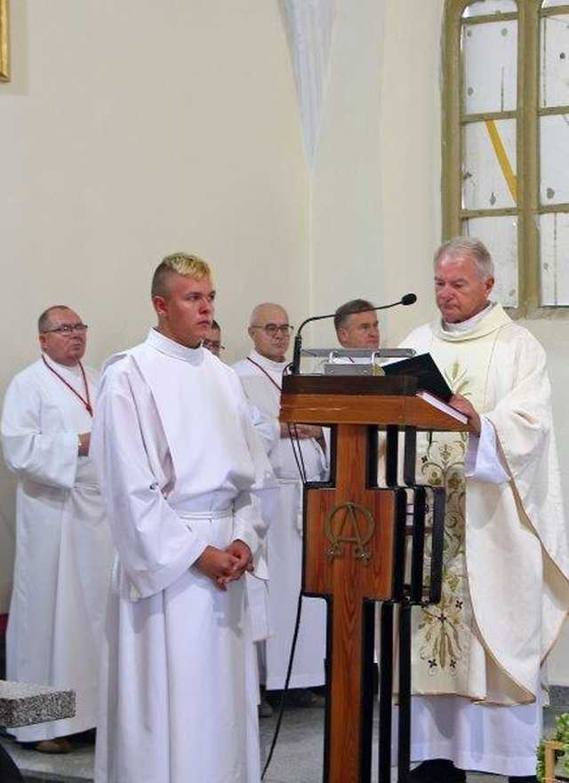 [FOTO] Mieszkańcy Gniewkowa podziękowali za tegoroczne plony