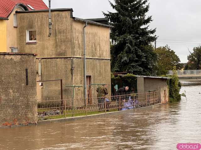 [VIDEO, FOTO] Pszenno walczy z żywiołem. Dramatyczna sytuacja w gminie Świdnica