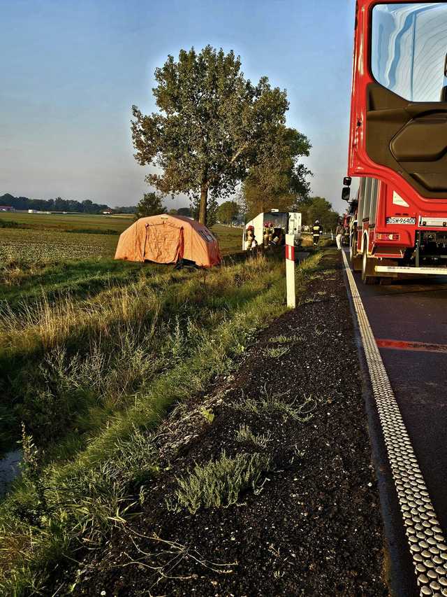 Wypadek autobusu 7 osób rannych, lądował śmigłowiec LPR 