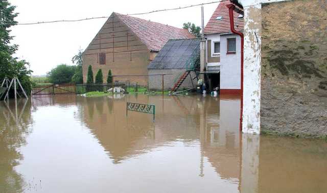 [FOTO] Skutki niszczycielskiego żywiołu są dotkliwe. Alarm przeciwpowodziowy w gminie Dobromierz odwołany