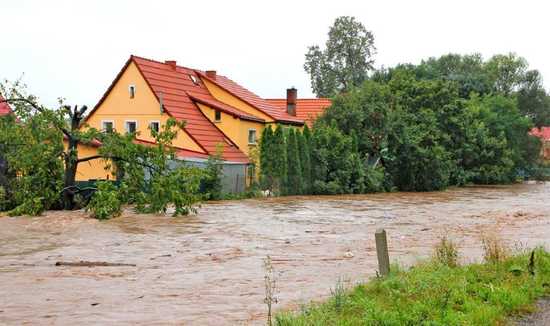 [FOTO] Skutki niszczycielskiego żywiołu są dotkliwe. Alarm przeciwpowodziowy w gminie Dobromierz odwołany