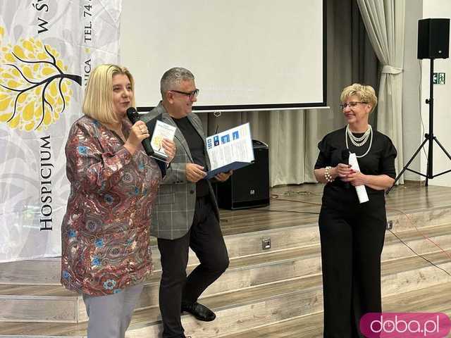 [FOTO, VIDEO] Promyk nadziei w cierpieniu. Niezwykły jubileusz Towarzystwa Przyjaciół Chorych „Hospicjum” 