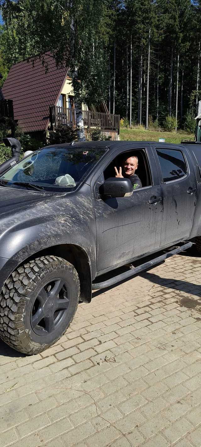 [FOTO, VIDEO] Wzięli sprawy w swoje ręce i posprzątali Jezioro Bystrzyckie