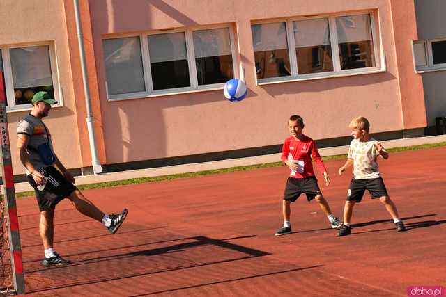 [FOTO] Była moc! Pobiegli ulicami Żarowa w 9. edycji Biegów Strefowych