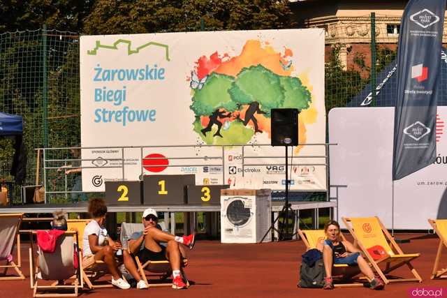 [FOTO] Była moc! Pobiegli ulicami Żarowa w 9. edycji Biegów Strefowych