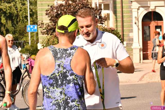 [FOTO] Była moc! Pobiegli ulicami Żarowa w 9. edycji Biegów Strefowych
