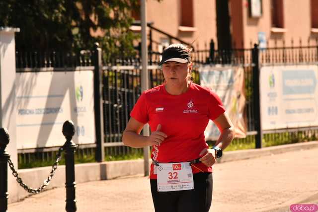 [FOTO] Była moc! Pobiegli ulicami Żarowa w 9. edycji Biegów Strefowych