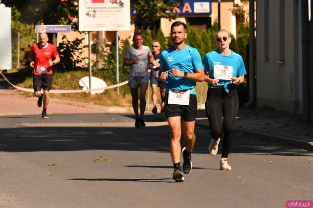 [FOTO] Była moc! Pobiegli ulicami Żarowa w 9. edycji Biegów Strefowych
