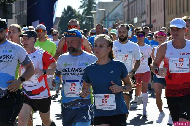 [FOTO] Była moc! Pobiegli ulicami Żarowa w 9. edycji Biegów Strefowych
