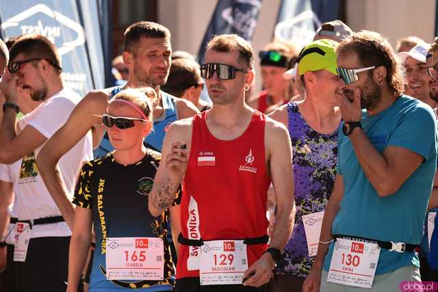 [FOTO] Była moc! Pobiegli ulicami Żarowa w 9. edycji Biegów Strefowych