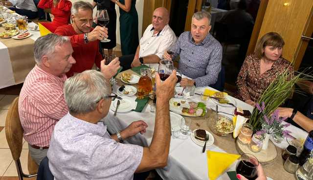[FOTO] Świętowali 50 lat piłki ręcznej w naszym mieście. Uroczysty jubileusz pełen wspomnień, podziękowań i sportowej rywalizacji