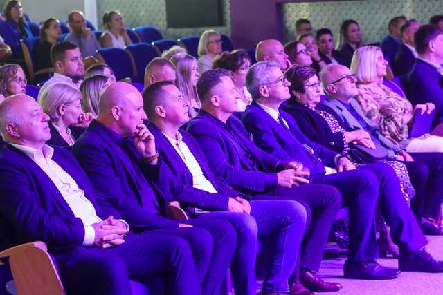 [FOTO] Świętowali 50 lat piłki ręcznej w naszym mieście. Uroczysty jubileusz pełen wspomnień, podziękowań i sportowej rywalizacji