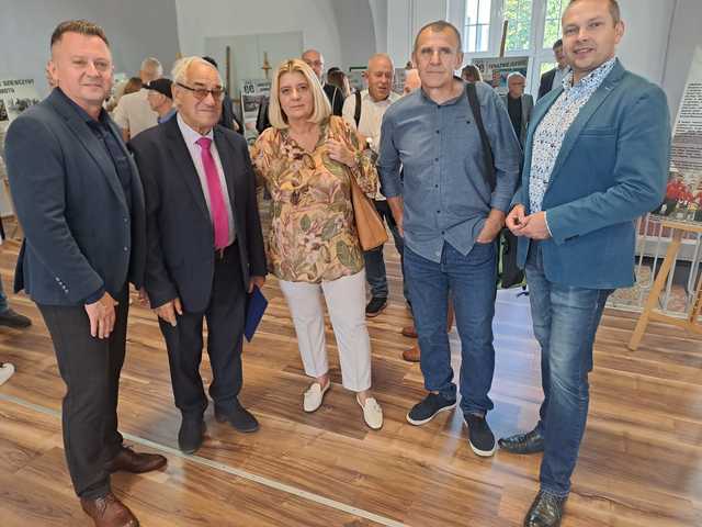 [FOTO] Świętowali 50 lat piłki ręcznej w naszym mieście. Uroczysty jubileusz pełen wspomnień, podziękowań i sportowej rywalizacji