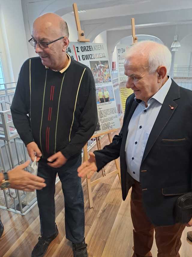 [FOTO] Świętowali 50 lat piłki ręcznej w naszym mieście. Uroczysty jubileusz pełen wspomnień, podziękowań i sportowej rywalizacji