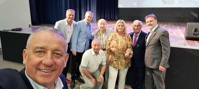 [FOTO] Świętowali 50 lat piłki ręcznej w naszym mieście. Uroczysty jubileusz pełen wspomnień, podziękowań i sportowej rywalizacji