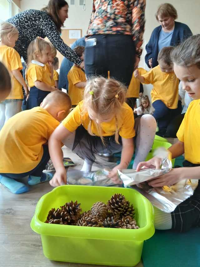 [FOTO] Powitanie jesieni i nowych przedszkolaków w Słoneczku