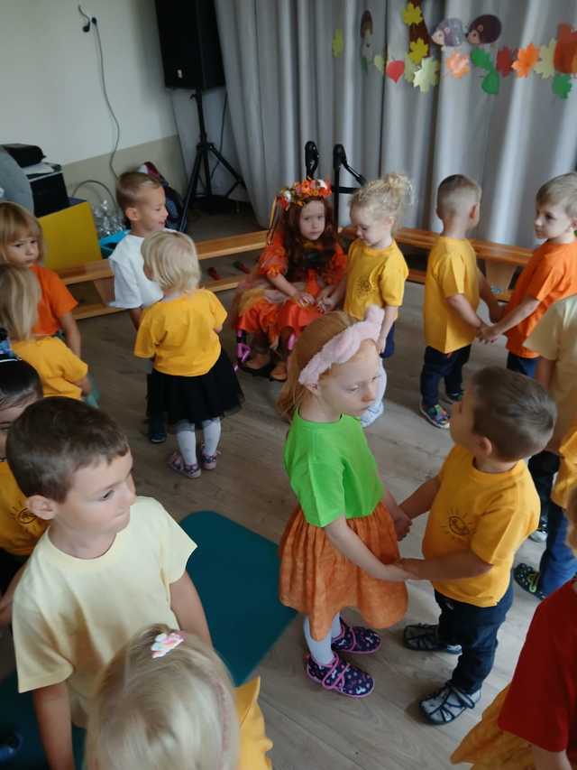 [FOTO] Powitanie jesieni i nowych przedszkolaków w Słoneczku