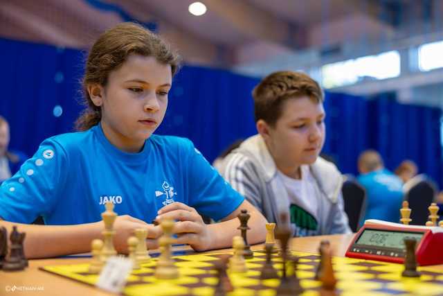 [FOTO] Szachiści opanowali halę sportowo-edukacyjną