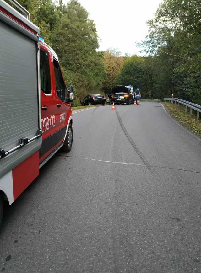 [FOTO] Czołówka w Lubachowie. Sprawca kompletnie pijany z dwoma zakazami