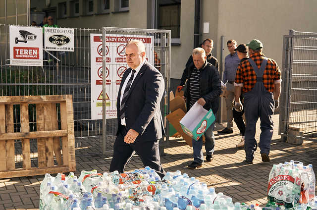 [FOTO] Siedlce przekazały dary dla powodzian z gminy Marcinowice