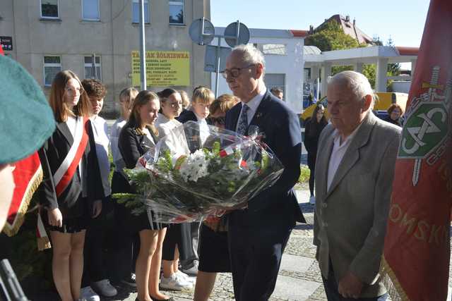 [FOTO] Strzegom upamiętnił Sybiraków