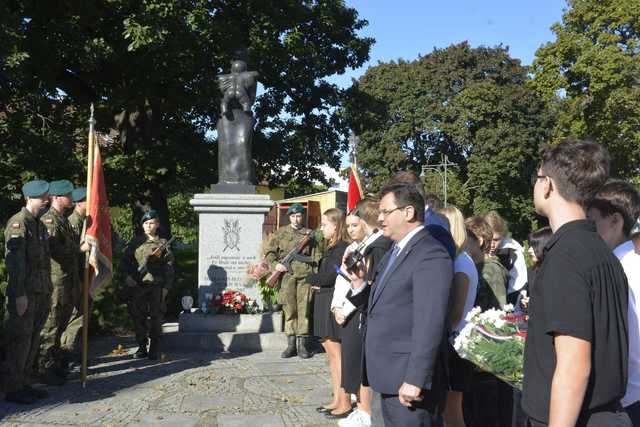 [FOTO] Strzegom upamiętnił Sybiraków