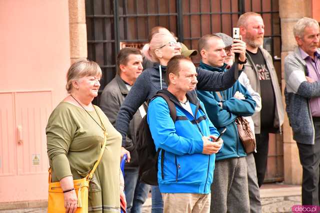 [WIDEO/FOTO] Zobaczcie te maszyny! Wystartował III Międzynarodowy Rajd Pojazdów Zabytkowych