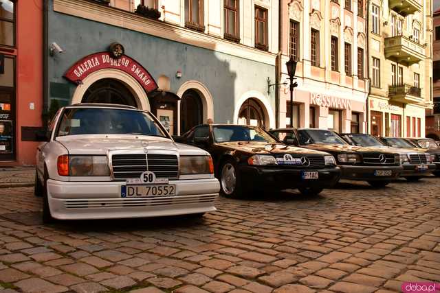 [WIDEO/FOTO] Zobaczcie te maszyny! Wystartował III Międzynarodowy Rajd Pojazdów Zabytkowych