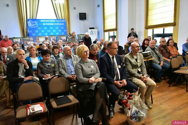[FOTO] Odsłonili nowy mural i opowiedzieli wszystko o zegarach. Ruszyła kolejna edycja Gustavów