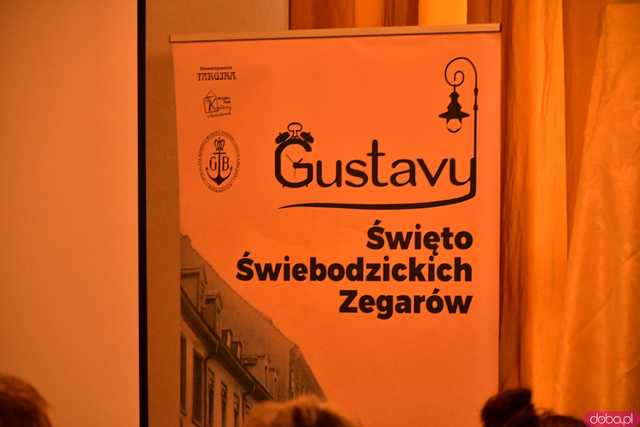[FOTO] Odsłonili nowy mural i opowiedzieli wszystko o zegarach. Ruszyła kolejna edycja Gustavów