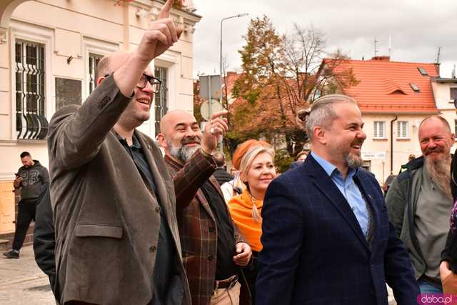 [FOTO] Odsłonili nowy mural i opowiedzieli wszystko o zegarach. Ruszyła kolejna edycja Gustavów